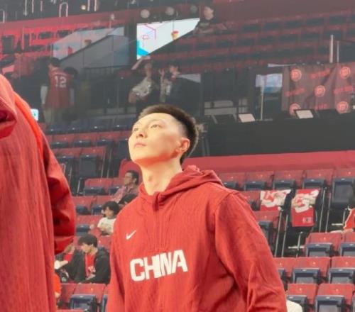 郑加恒首战,失利,中国选手奥,香港赛马会,香港马会,赛马赛事,赛马资讯